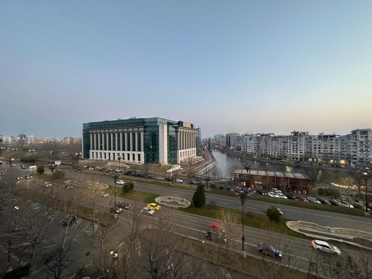Unirii Lake Tribunal Букурещ Екстериор снимка