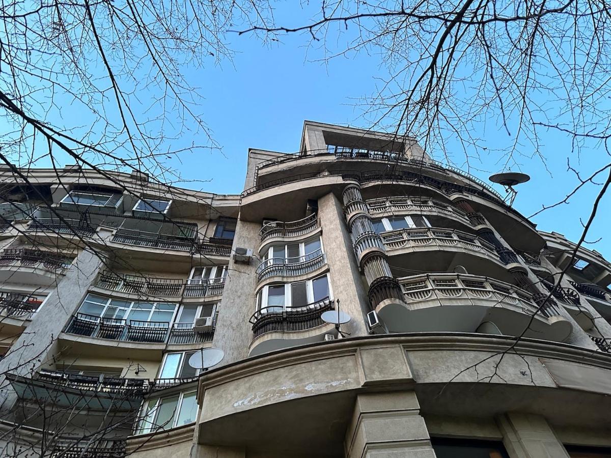 Unirii Lake Tribunal Букурещ Екстериор снимка