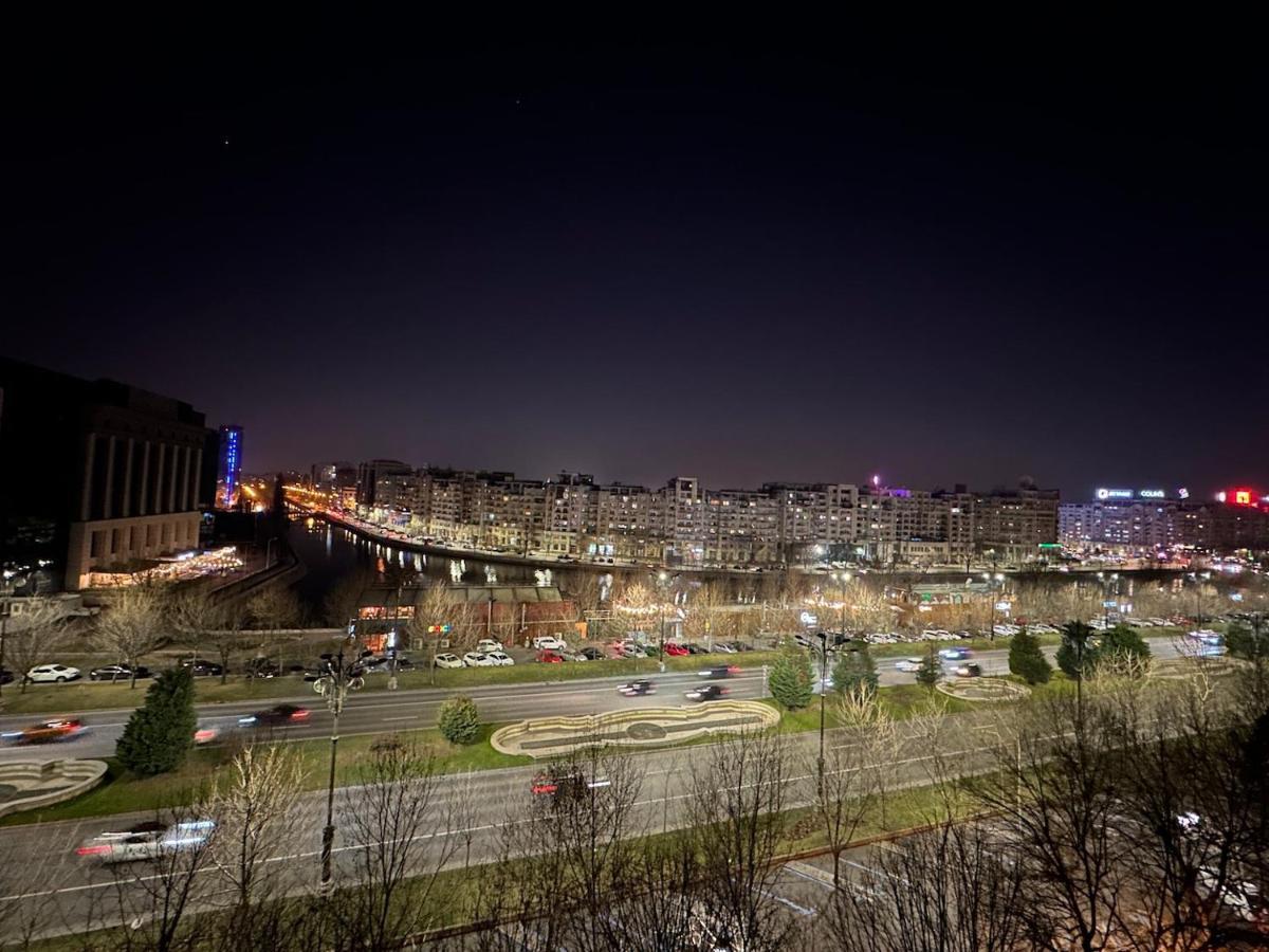 Unirii Lake Tribunal Букурещ Екстериор снимка