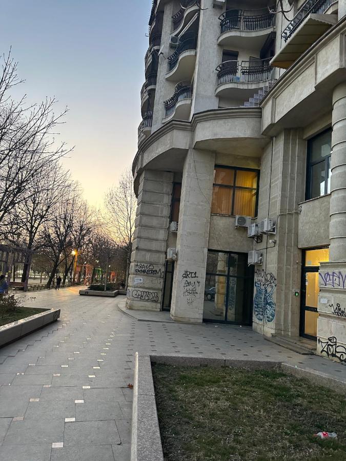 Unirii Lake Tribunal Букурещ Екстериор снимка
