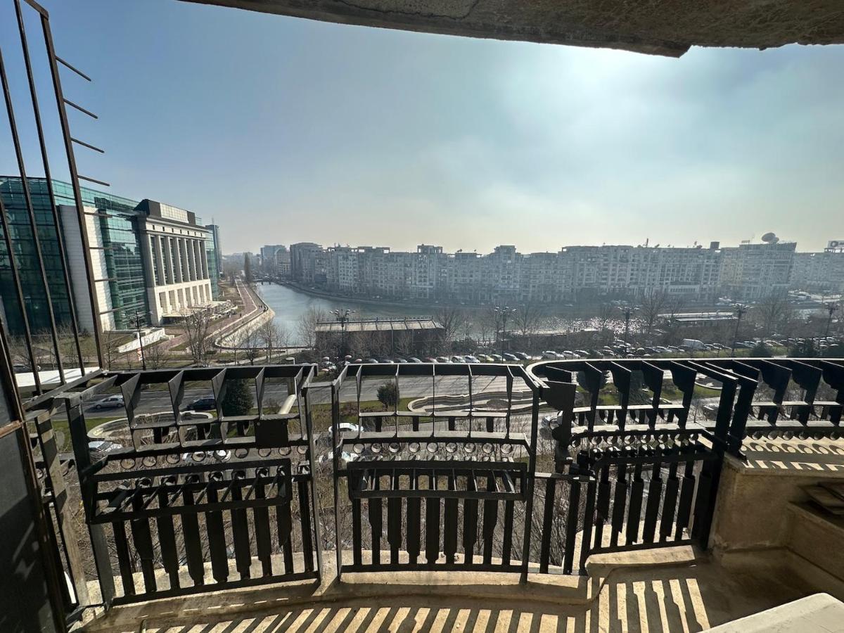 Unirii Lake Tribunal Букурещ Екстериор снимка