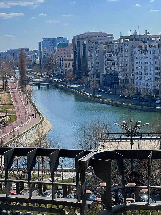 Unirii Lake Tribunal Букурещ Екстериор снимка