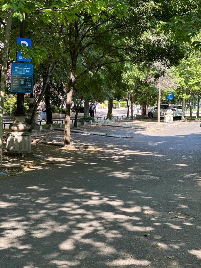 Unirii Lake Tribunal Букурещ Екстериор снимка