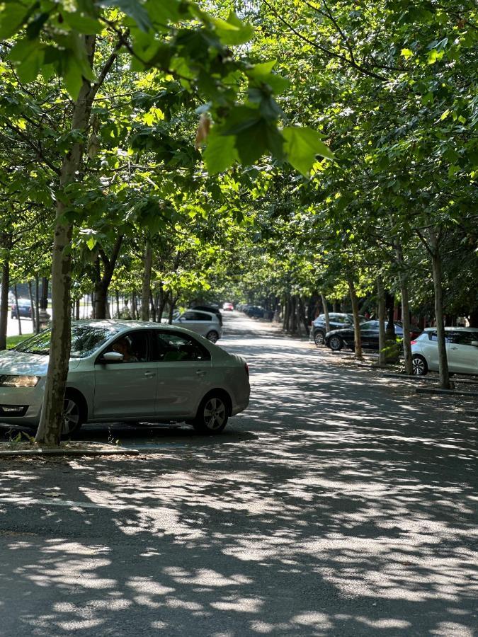 Unirii Lake Tribunal Букурещ Екстериор снимка